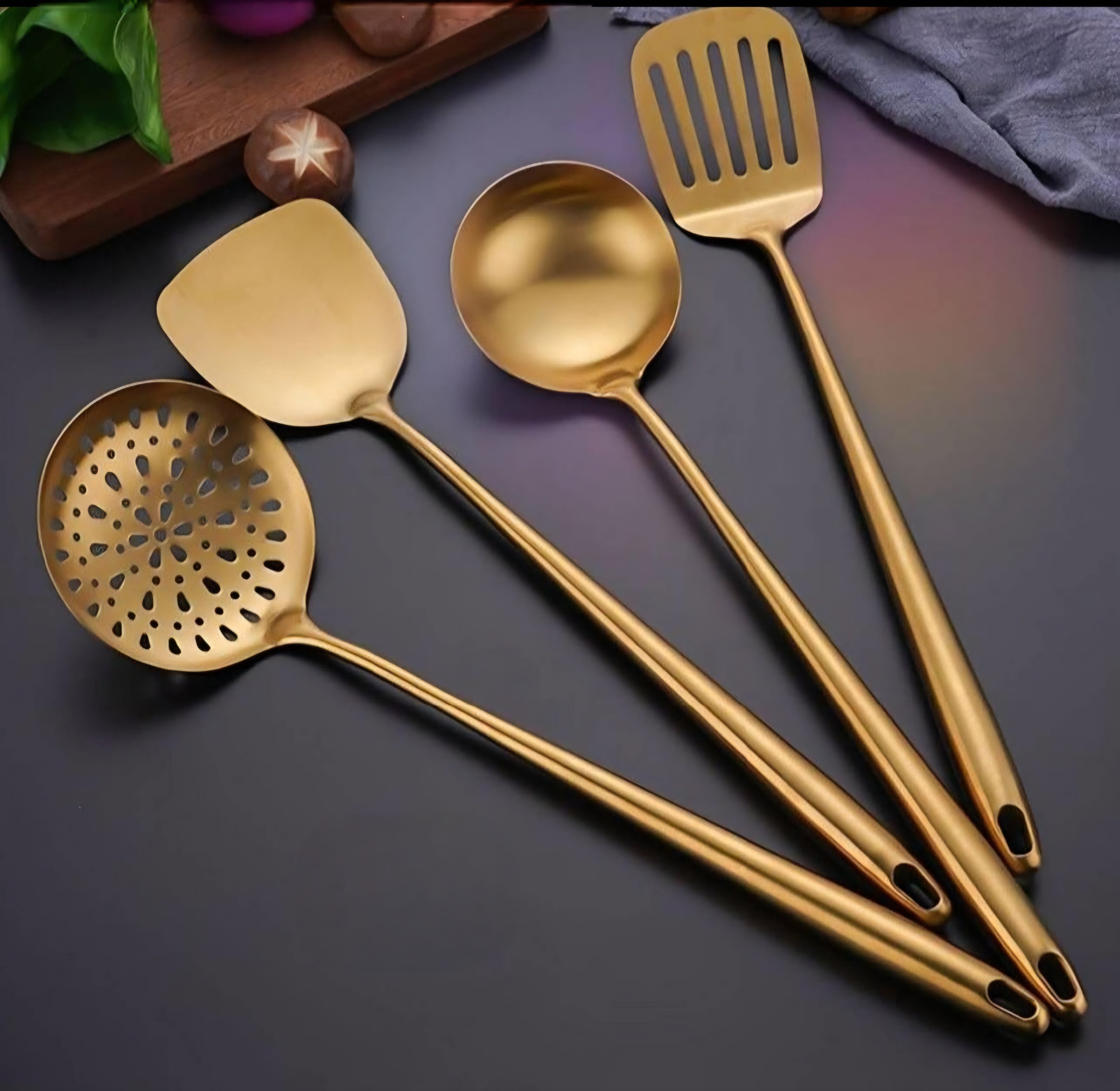 Four piece cookery set