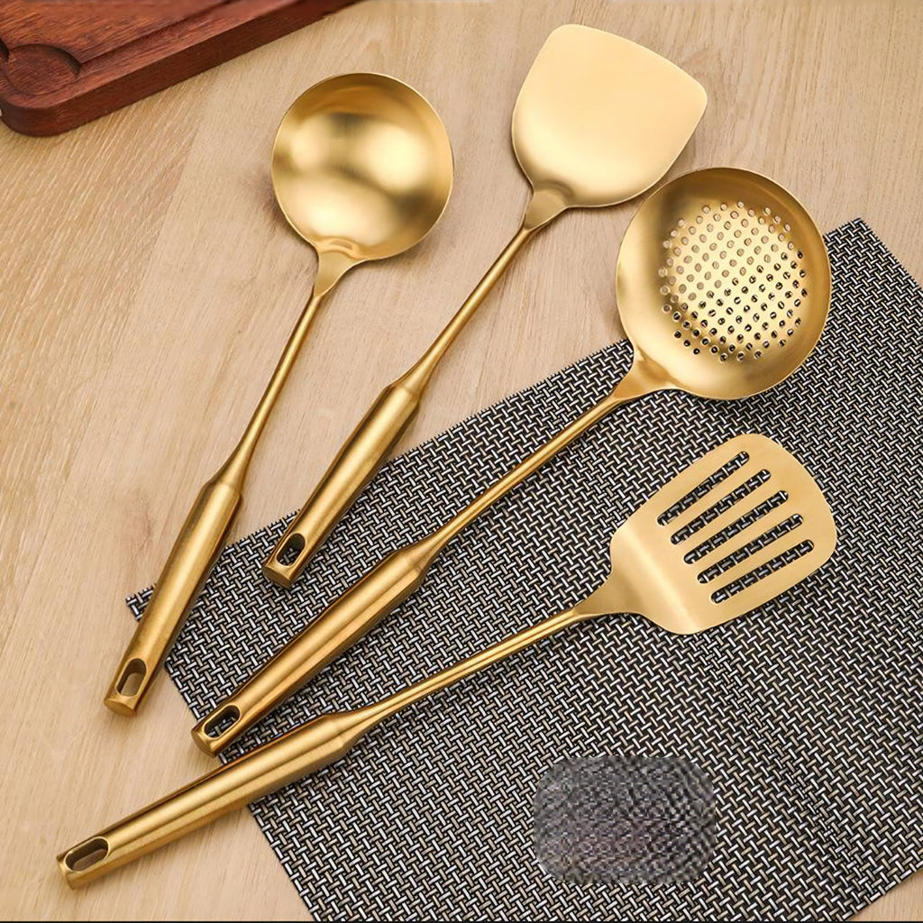 Four piece cookery set