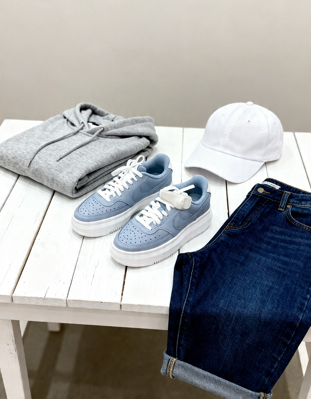 Court Vision Alta sneakers in white and blue