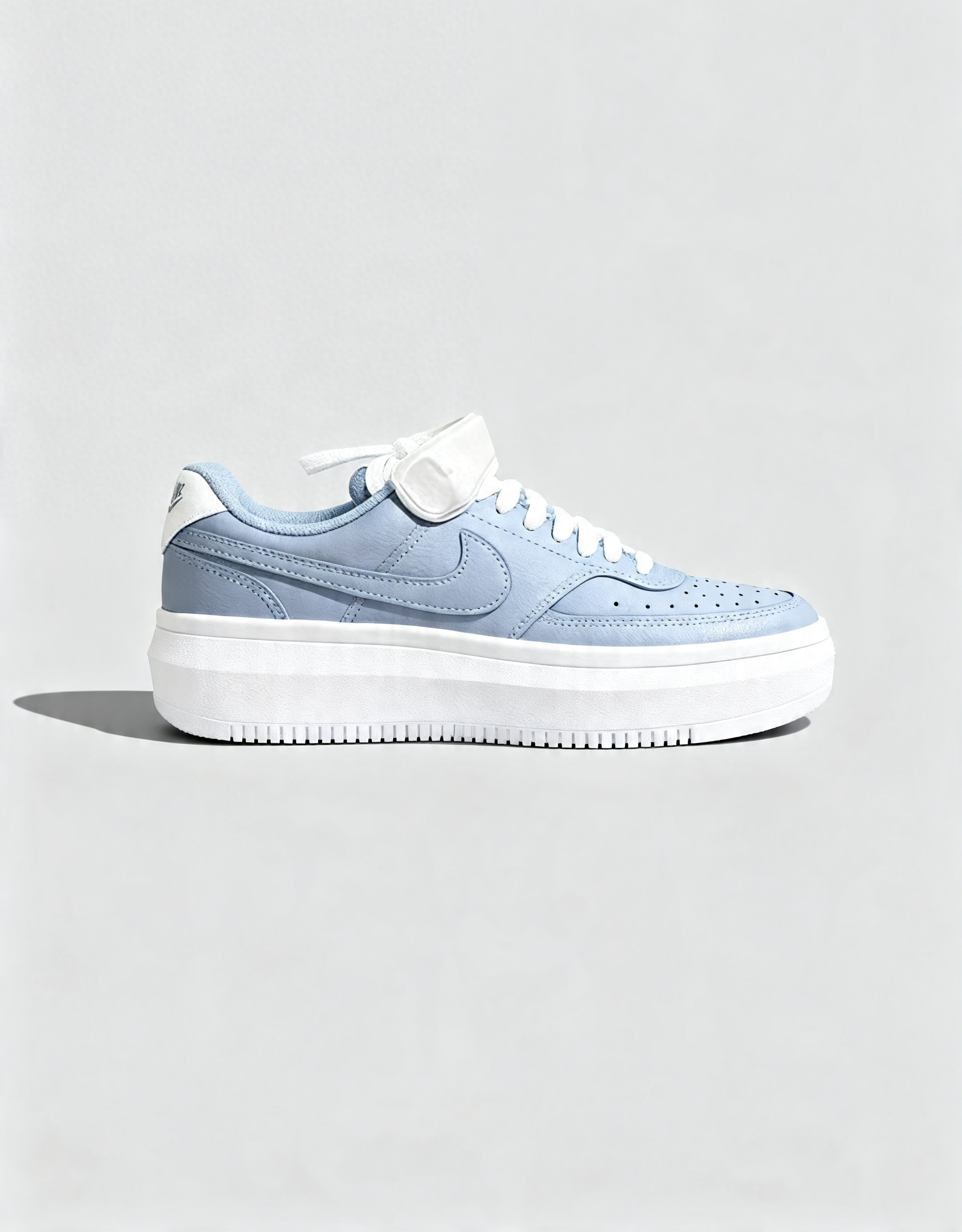 Court Vision Alta sneakers in white and blue