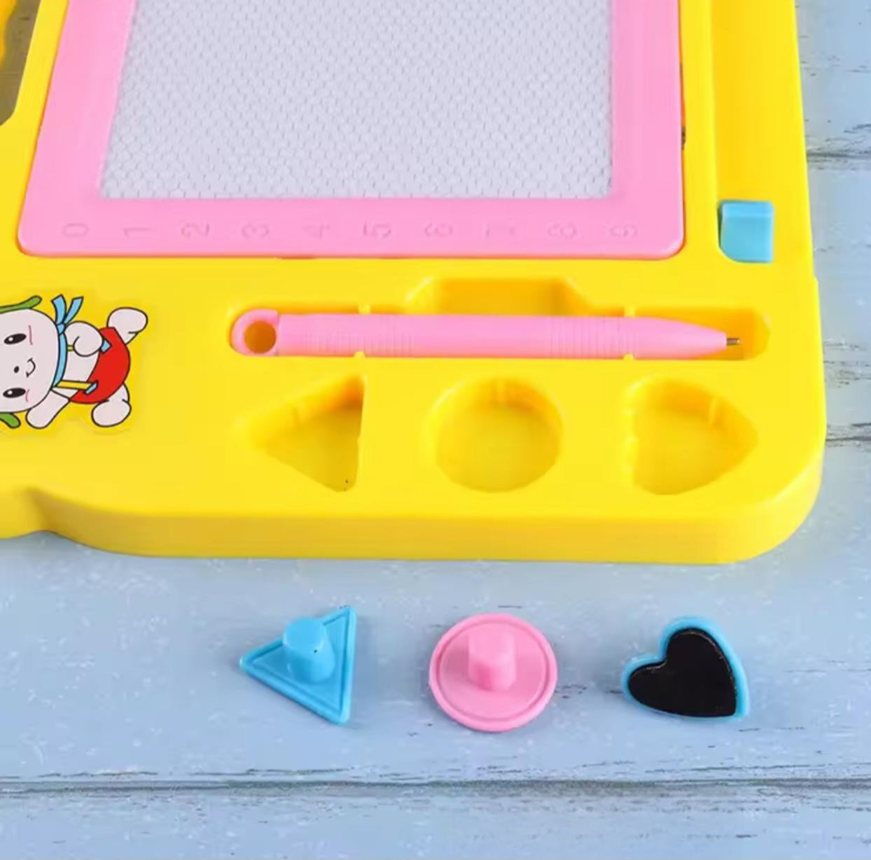 Kids magnetic, educational drawing board