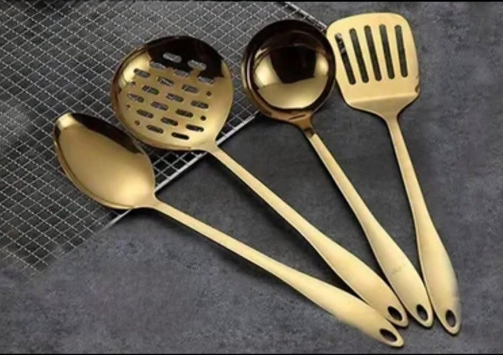 Four piece cookery set